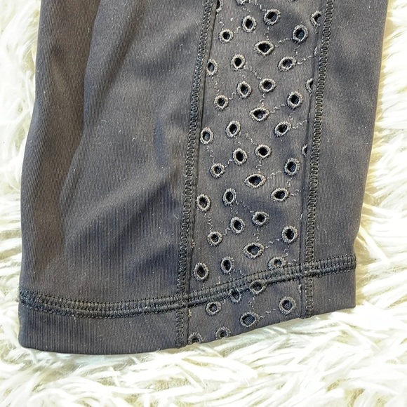 Lululemon Ornate Crop (17") - 4 - Picture 5 of 8